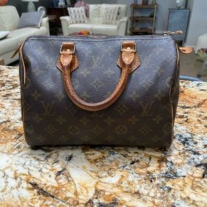 Authentic Vintage Louis Vuitton Speedy 25